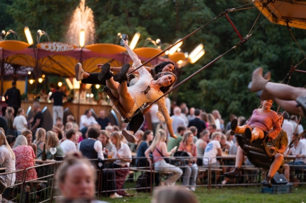 The Parade Brought Colour to the Parks Once Again This Summer